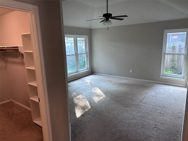 Building Photo - 4430 Leyland Dr