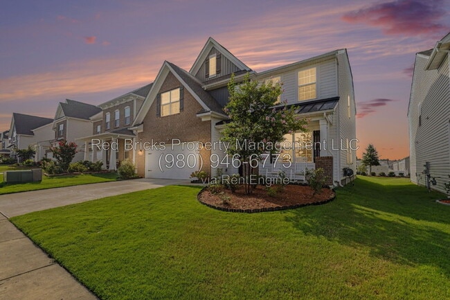 Building Photo - 16110 Winfield Hall Dr