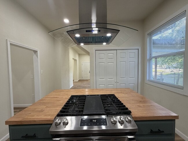 Building Photo - For Rent in Muskogee!