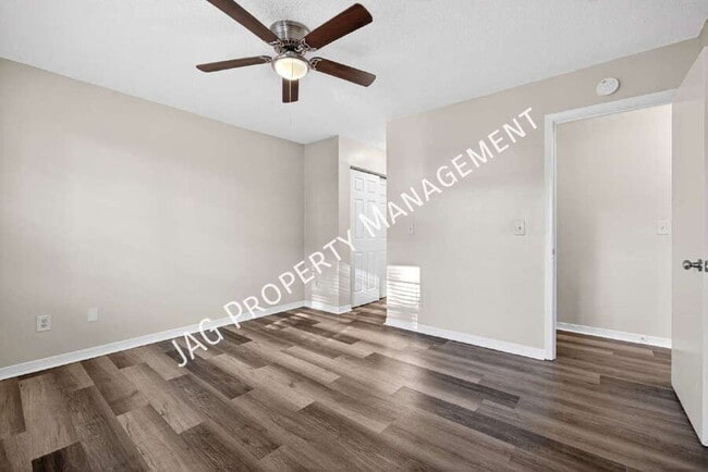 Building Photo - 482 Bentwood Ln