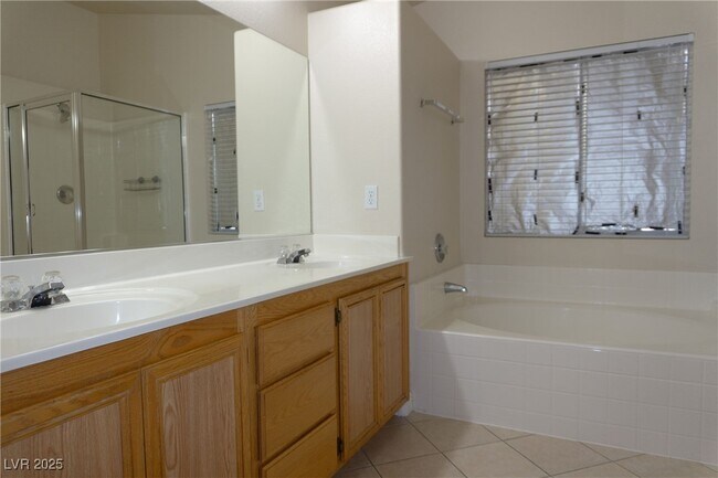 Building Photo - 5258 Cedar Bridge Ct
