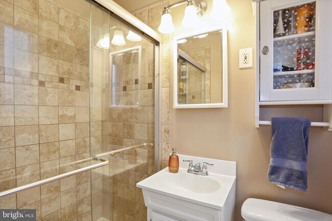 Building Photo - 4848 Red Fox Dr