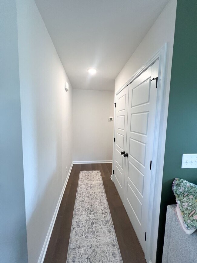 Building Photo - Charming Ranch-Style Home on a Large Corne...