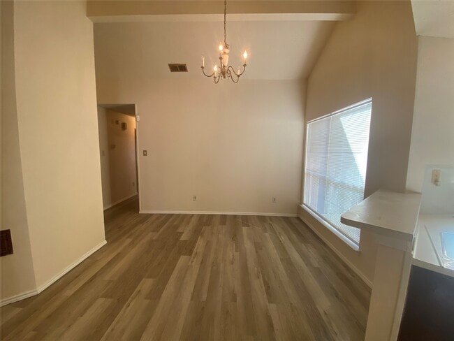 Building Photo - 3534 Woodmere Ln