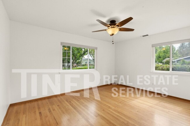 Building Photo - 8665 Everglade Dr