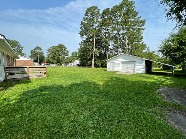 Building Photo - 473 Potts Rd