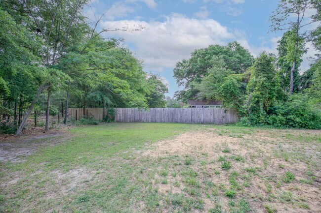 Building Photo - The perfect home! * *Coming up soon!!!!!**