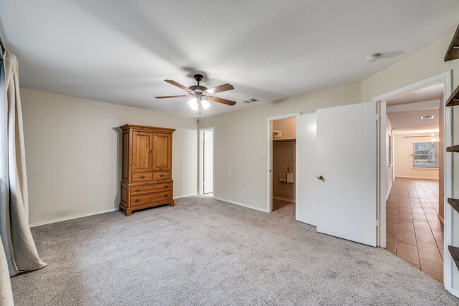 Building Photo - 6858 Celes Meadow Dr