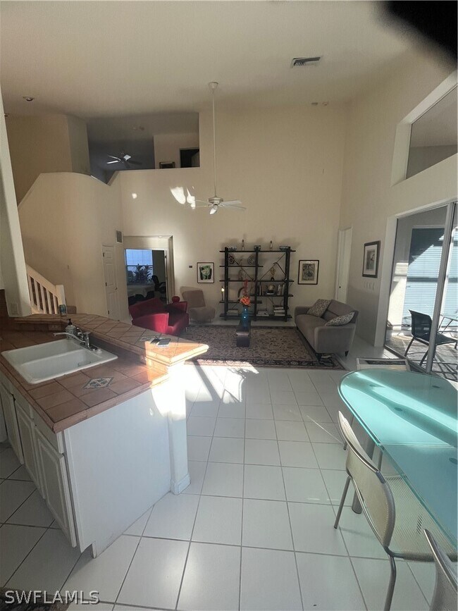 Building Photo - 8824 Ventura Way