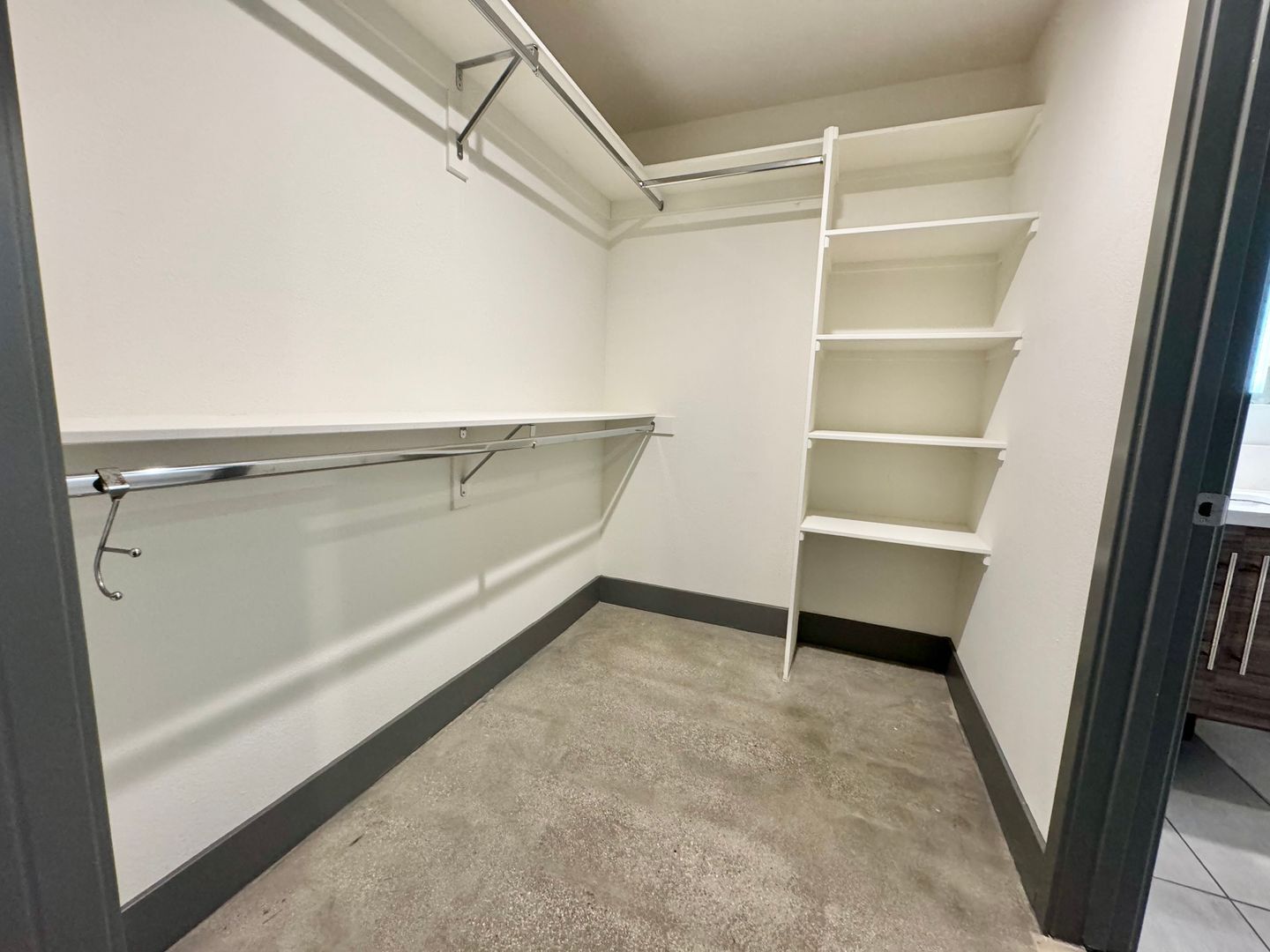 Building Photo - 3743 Midvale Ave