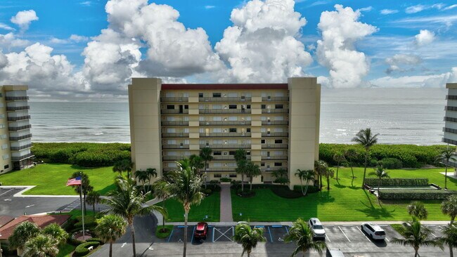 Building Photo - 7420 S Ocean Dr