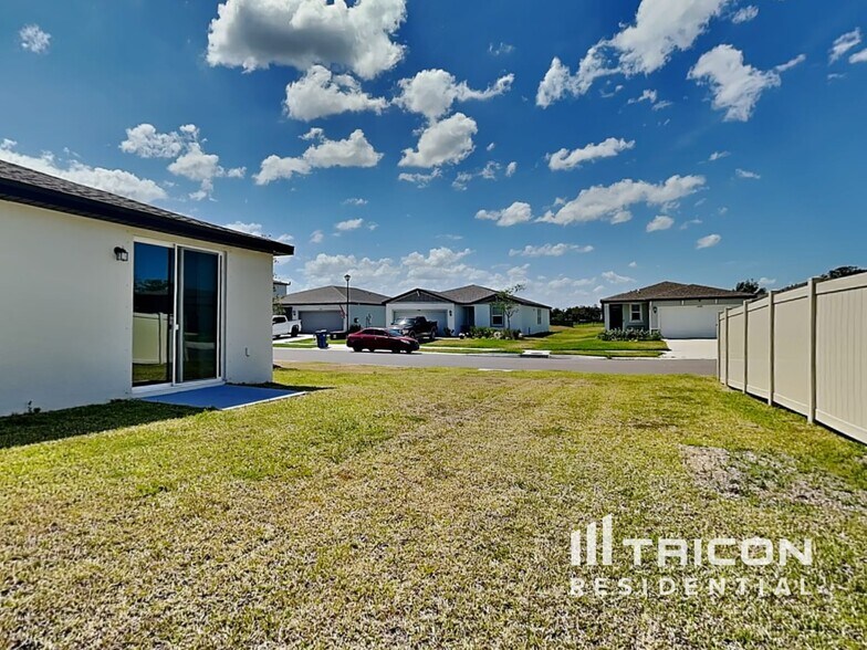 Building Photo - 7107 Amelia River Dr