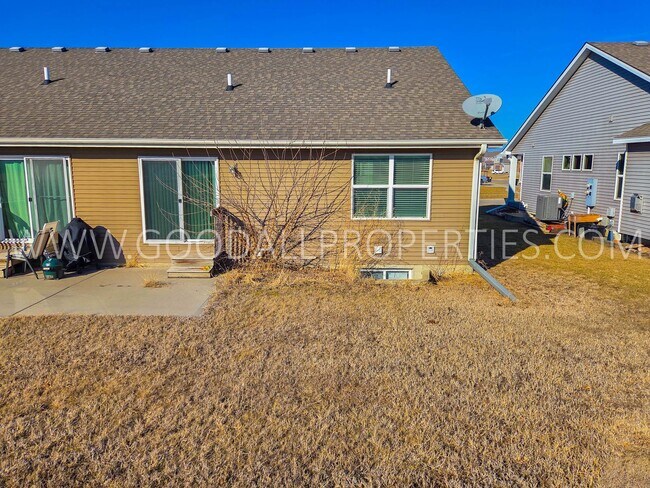 Building Photo - Great Deal in Ankeny! 3 Bedroom 2.5 bath with basement finished in Northwest Ankeny