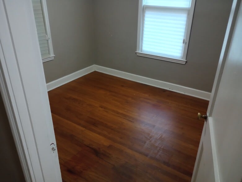 2nd Bedroom - 579 High Point Ter