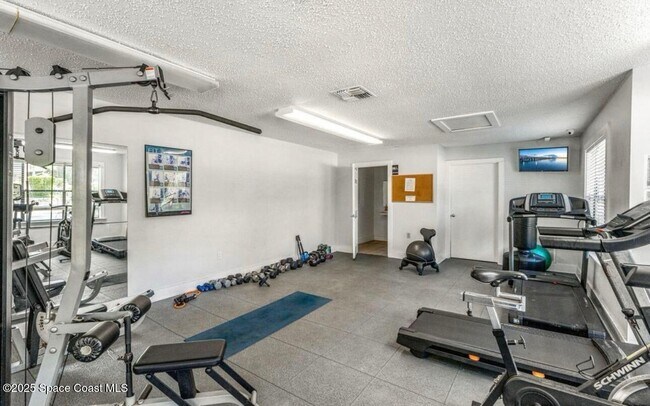 Building Photo - 225 S Tropical Trail