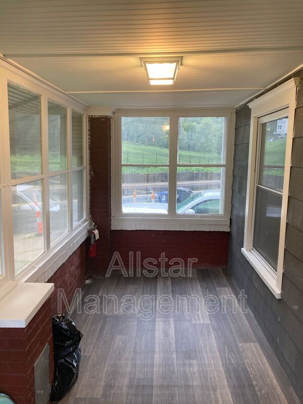 Building Photo - 1201 East Ave