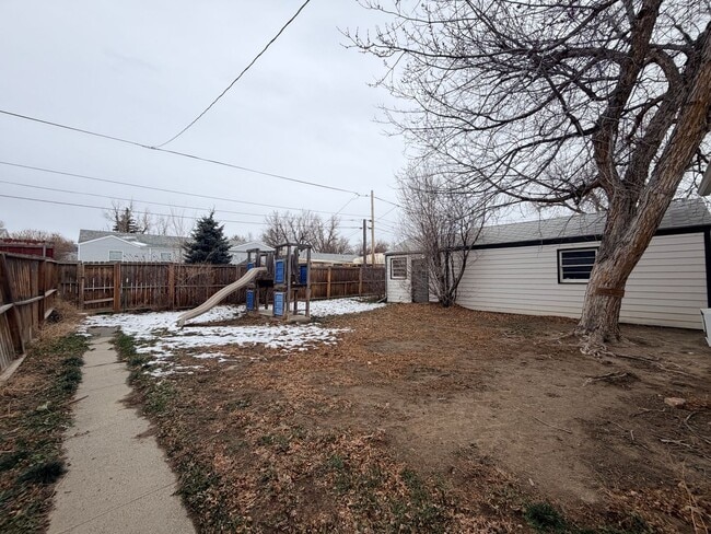 Building Photo - RENTAL 3 Bed Home w/ Garage Workshop & Fenced Yard