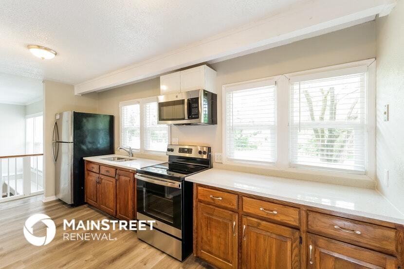 Building Photo - 208 E 165th St