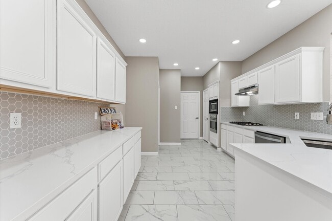 Primary Photo - 15306 Goodman St