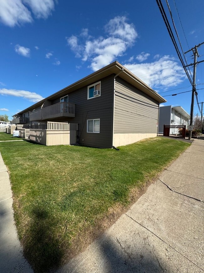 Primary Photo - Beautiful 2 bed 1 bath home