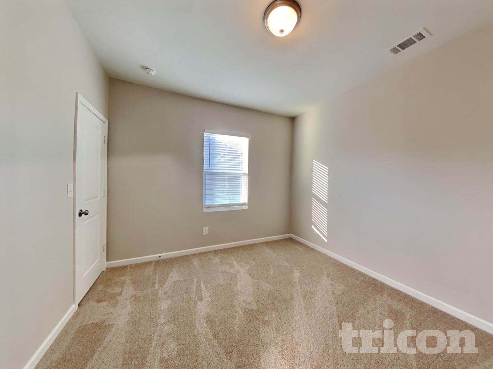 Building Photo - 180 Bowen Way