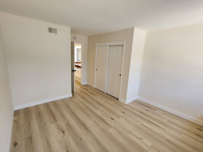 Building Photo - Scripps Ranch - Two Story Home - 3 Car Garage