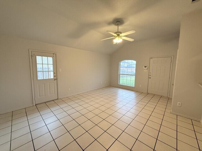 Building Photo - 3708 Gus Dr