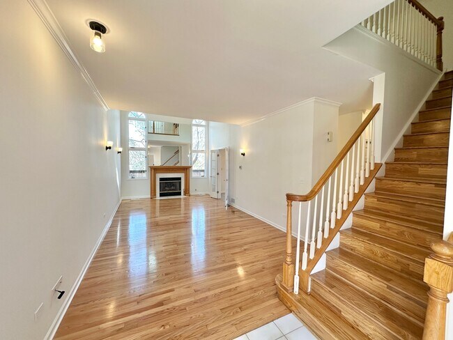 Building Photo - 224 Charlotte Pl