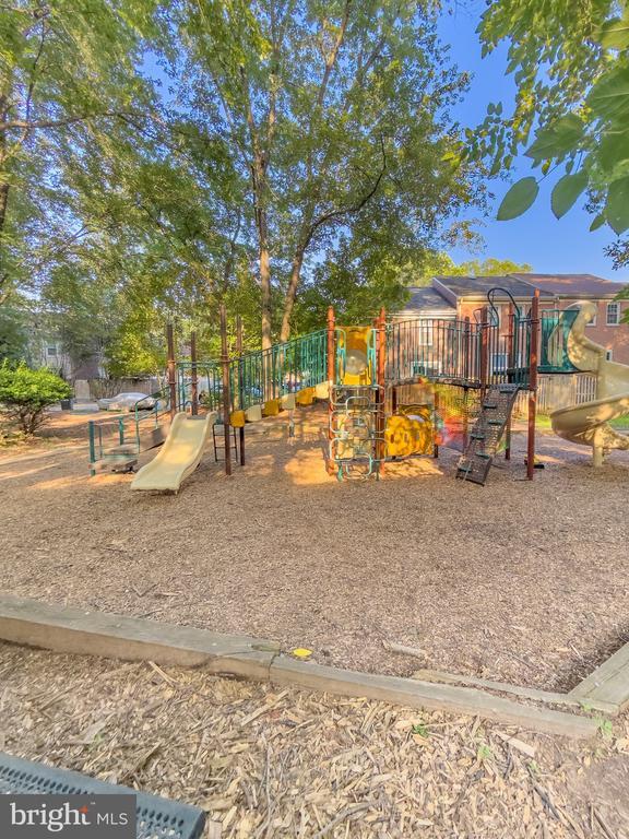 Building Photo - 2419 Ansdel Ct