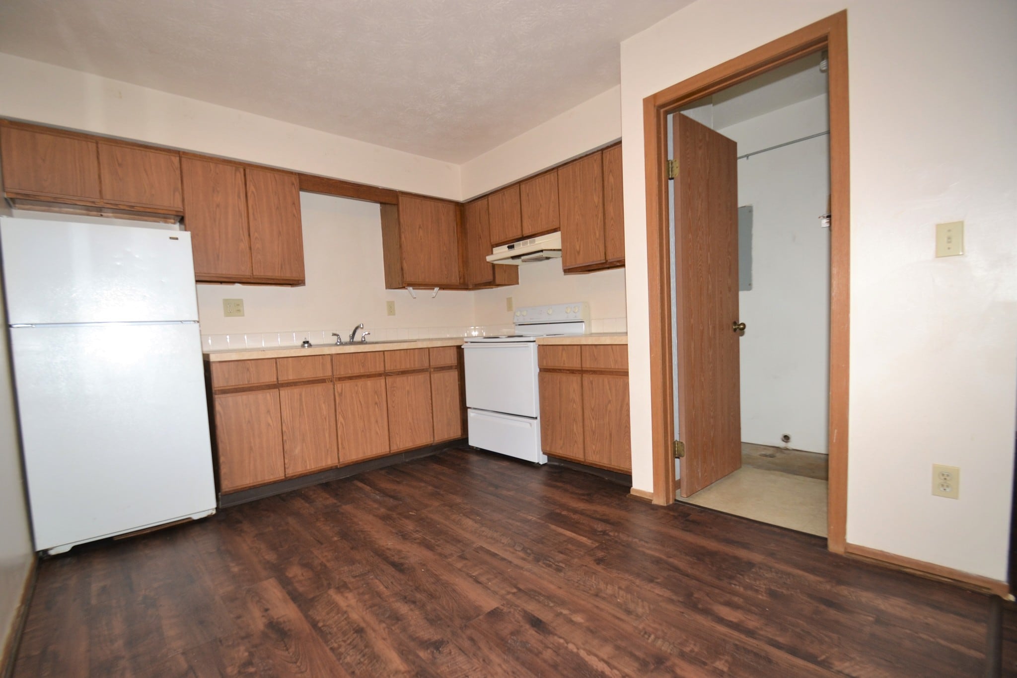 Kitchen - 278 Torrey St