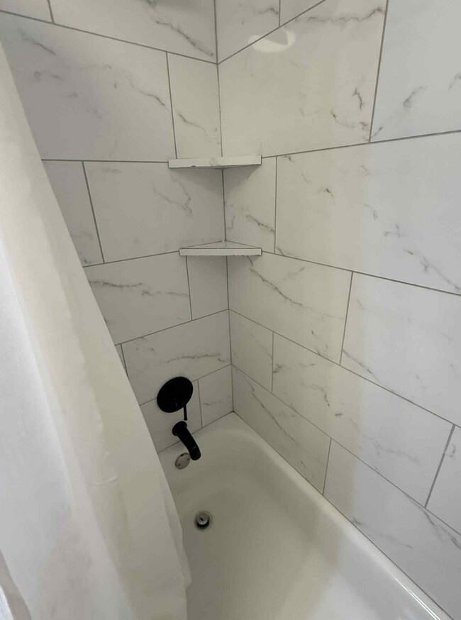 Building Photo - 4039 Cole Ave