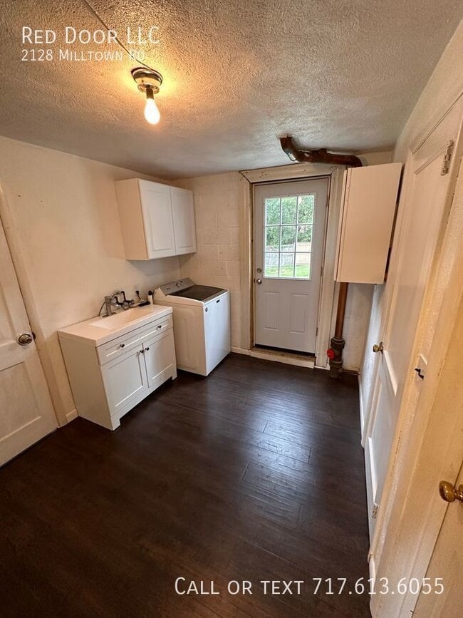 Building Photo - 2128 Milltown Rd