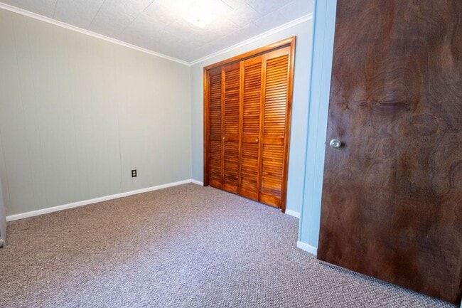 Building Photo - Well-kept 3 Bed, 1 Bath Single Family Home - Schedule your tours now!