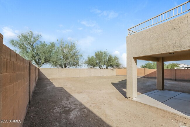 Building Photo - 7422 S 40th Ln
