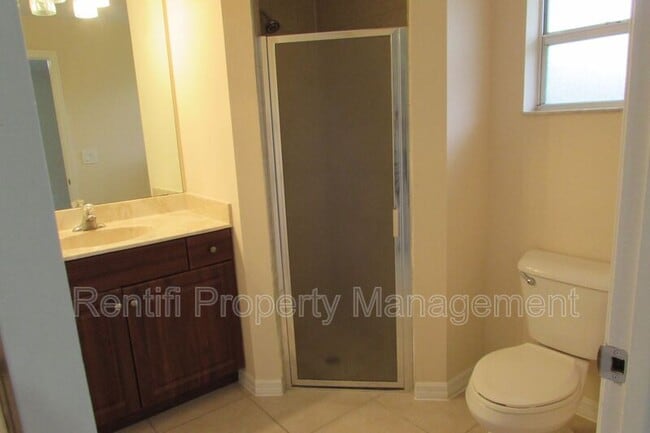 Building Photo - 1562 Gilbert Ave S