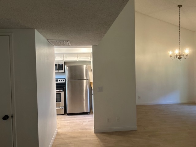 Building Photo - 786 Birchpark Cir