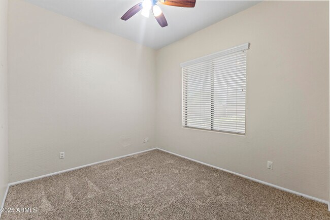 Building Photo - 15053 W Cameron Dr