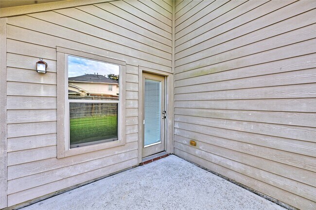 Building Photo - 5418 Brookway Willow Dr