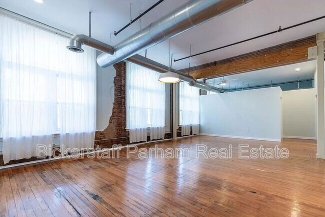 Building Photo - 1204 1st Ave