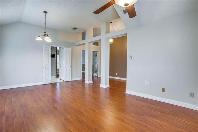 Building Photo - 435 L Thompson St