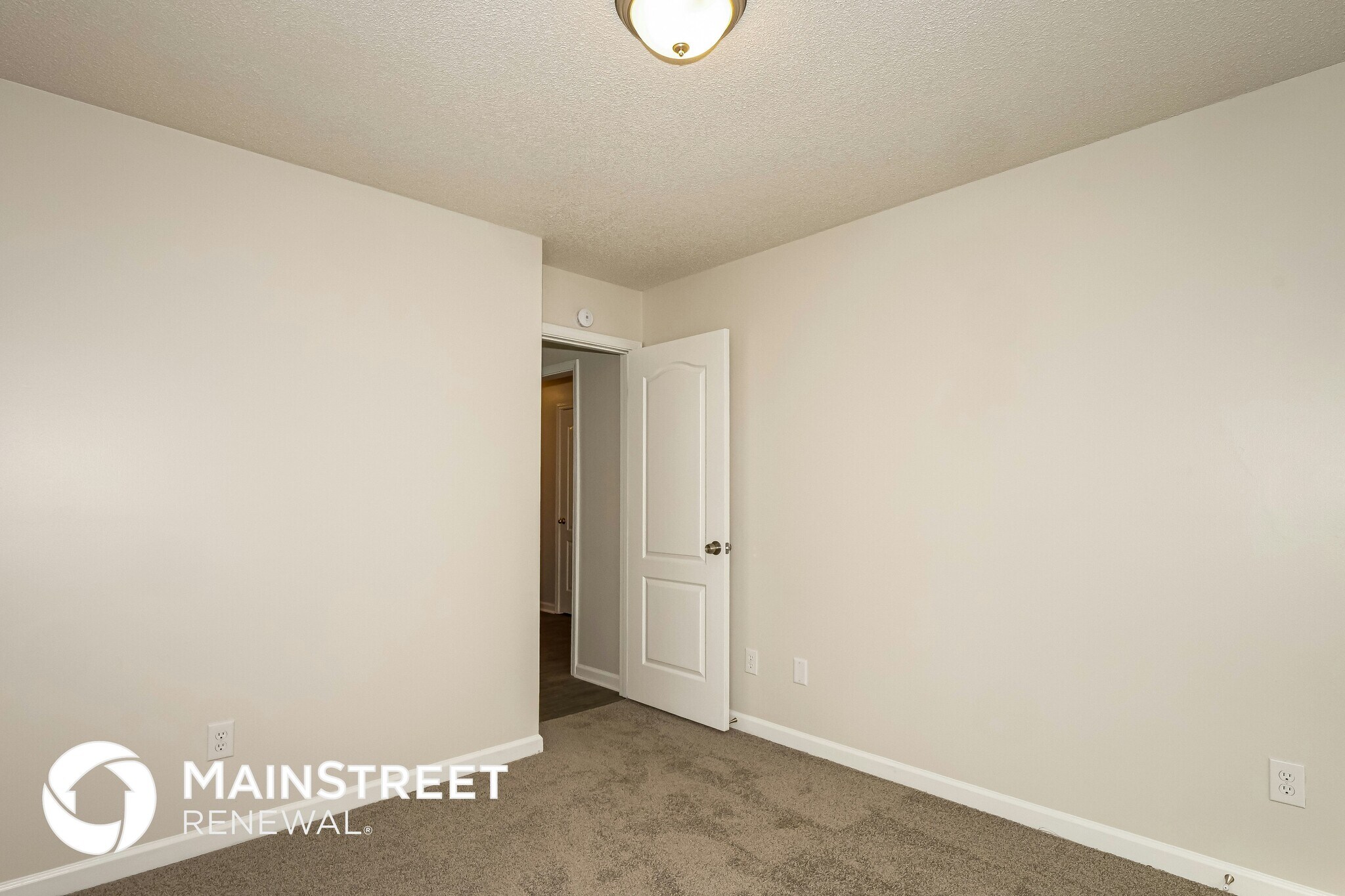 Building Photo - 10130 Cross Valley Dr