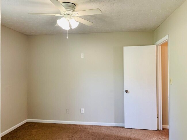 Building Photo - 314 Harwell Ave