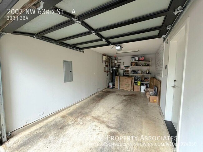 Building Photo - 2007 NW 63rd St