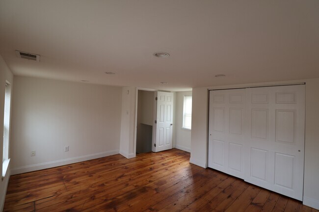Building Photo - 1326 E Susquehanna Ave