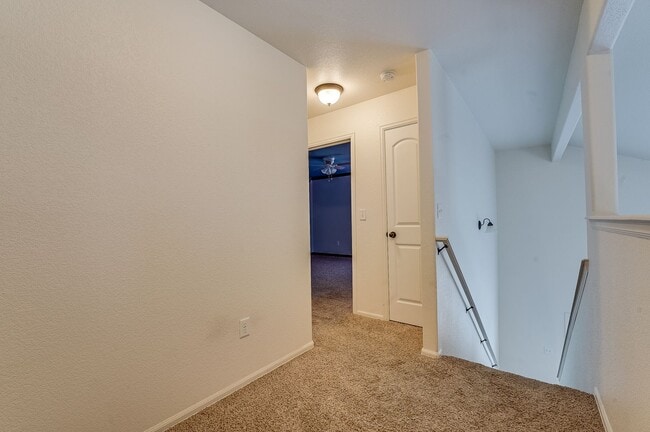 Building Photo - Beautiful 4 bed 3.5 Bath House in NE Fort Collins!