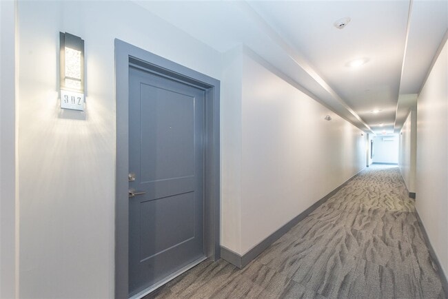 Building Photo - 7505 Park Ave