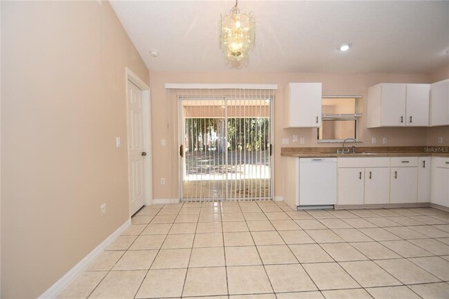 Building Photo - 8 Regency Dr