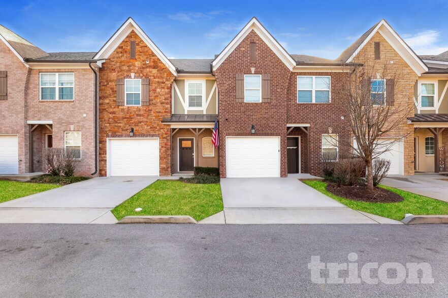 Primary Photo - 139 Hickory Station Ln