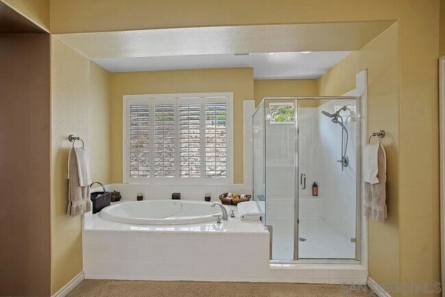 Building Photo - 4559 Foxborough Dr