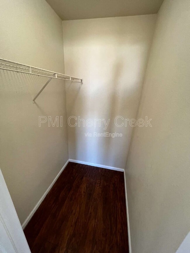 Building Photo - 1808 Morningview Ln